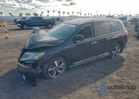 2015 Nissan Pathfinder S z USA, uszkodzony, nr VIN 5N1AR2MN0FC613492